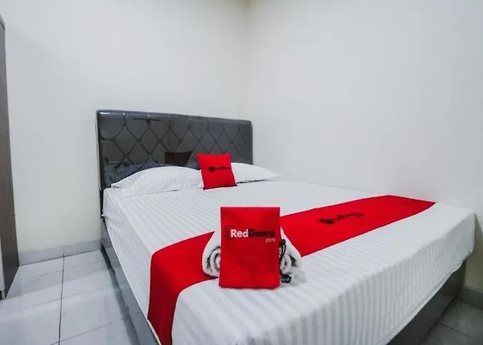 RedDoorz Plus near Semanggi Jakarta